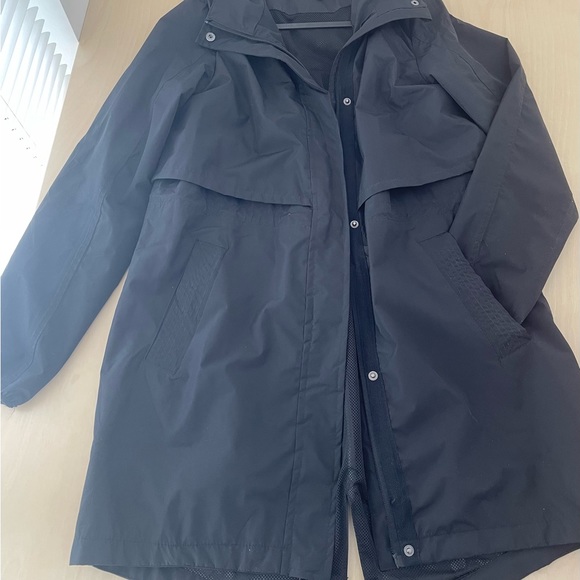 Water resistant coat - for Spring, summer , fall weather. - Picture 3 of 3